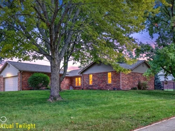 1101 Riverview Dr, Greenfield, IN 46140