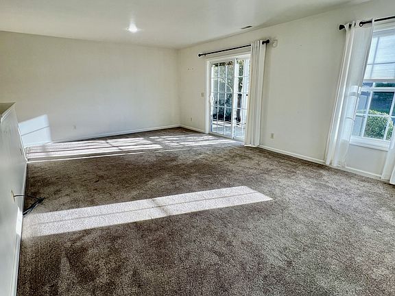 2nd image of 114 Barrington Ct #1