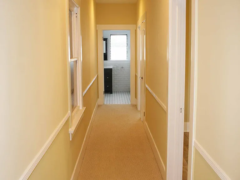 8001 1/2 Blackburn Ave — Photo 15
