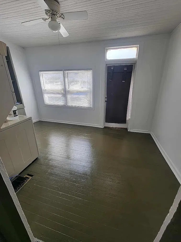 2 bed, 1000 sqft, $750 — Photo 2