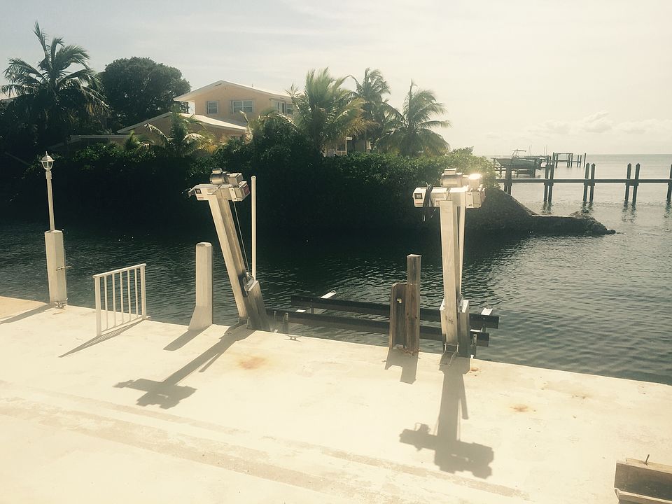 Boat lift