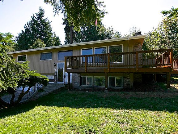 3rd image of 810 19th Ave SE