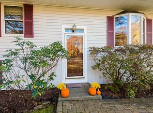 141 Bokum Rd, Old Saybrook, CT 06475