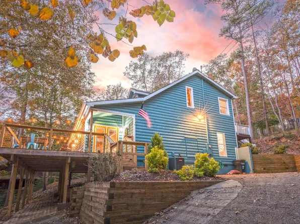 233 Water Oak Dr, Ellijay, GA 30540