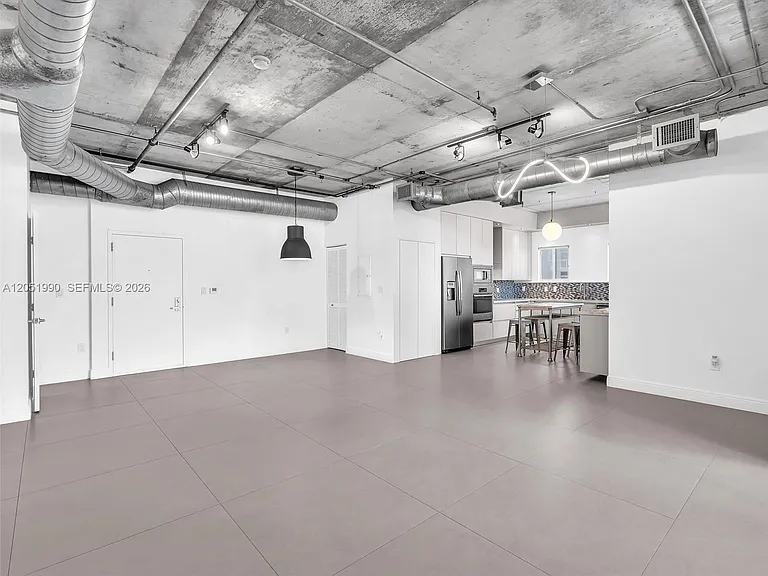 444 NE 30th St #608 — Photo 34