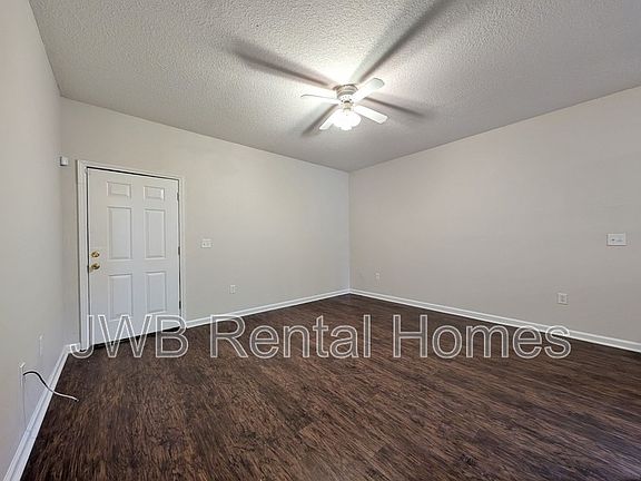 3rd image of 8418 Oden Ave
