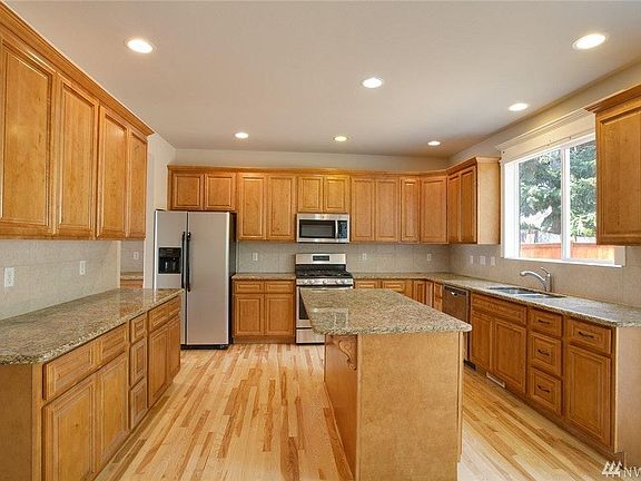 4th image of 15812 SE 262nd Pl
