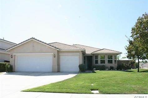 Corner Lot! 3 Car Garage with Bay Windows!