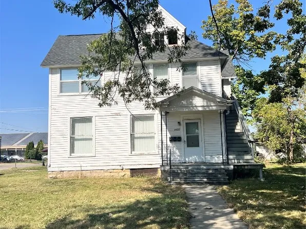 302 14th St NE, Cedar Rapids, IA 52402