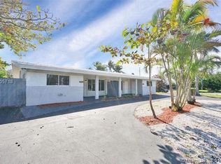 1546 NE 45th St, Oakland Park, FL 33334