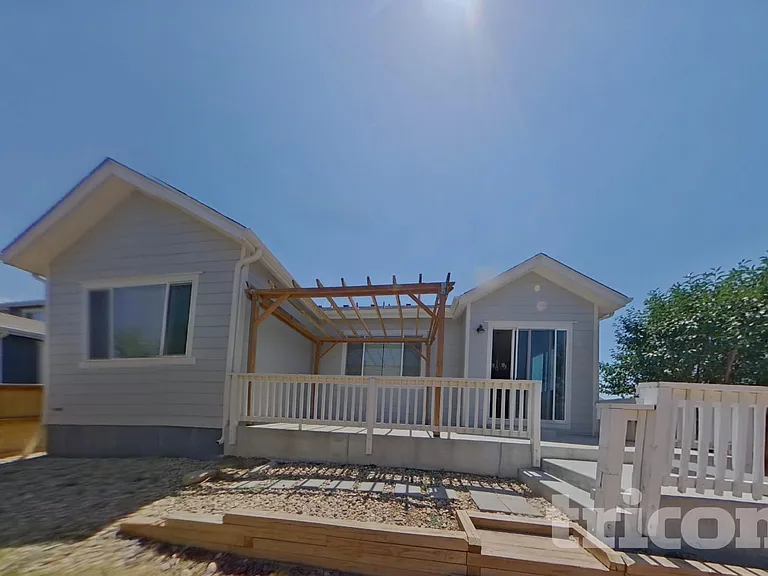 686 Ranchhand Dr — Photo 17