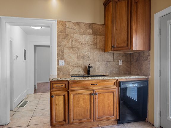 4th image of 1147 E Kensington Ave