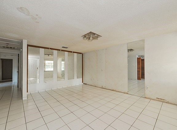 3rd image of 6726 Donald Ave
