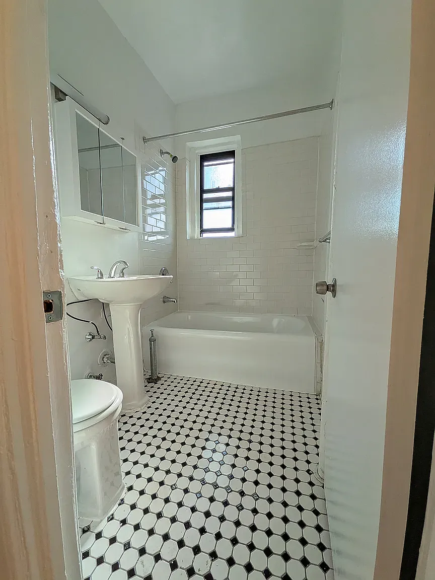 32-15 93rd Street — Photo 3