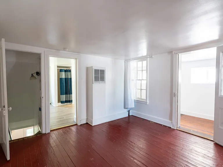 314 W Main St — Photo 22