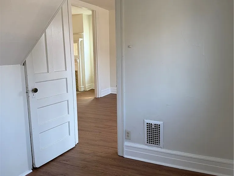 1015 Elmwood Ave #2 — Photo 24