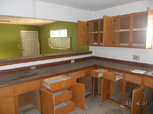 5th image of 1070 Kendalia Ave