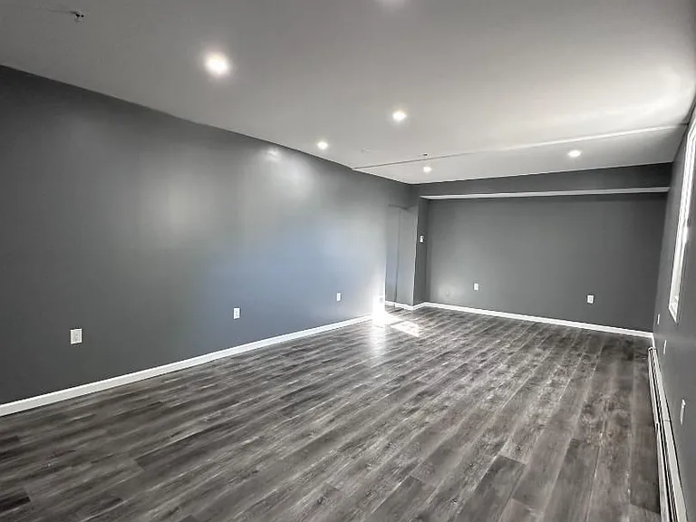 153 Vine St — Photo 3