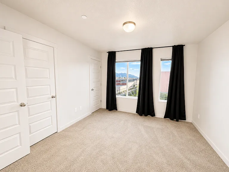 1146 S Redwood Rd #1004 — Photo 8