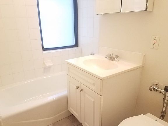 5th image of 515 Cathedral Pkwy #2JS