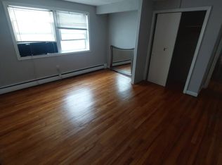 185 Barker St APT B2, Hartford, CT 06114