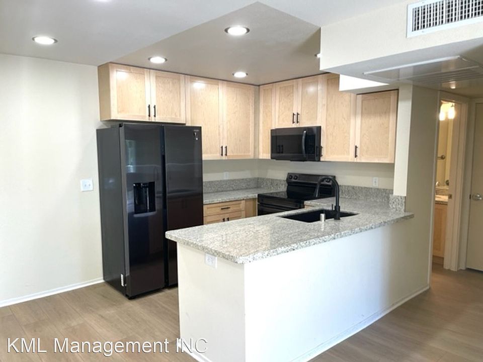 1st image of 425 Waldo Ave APT 103