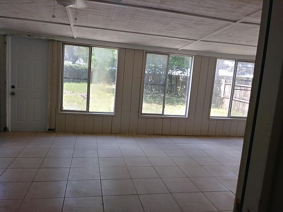 4th image of 5900 29th St N