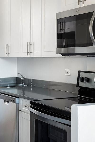 2nd image of 5532 97th St