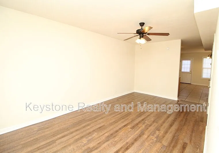 2300 Raleigh Ct #3 — Photo 8
