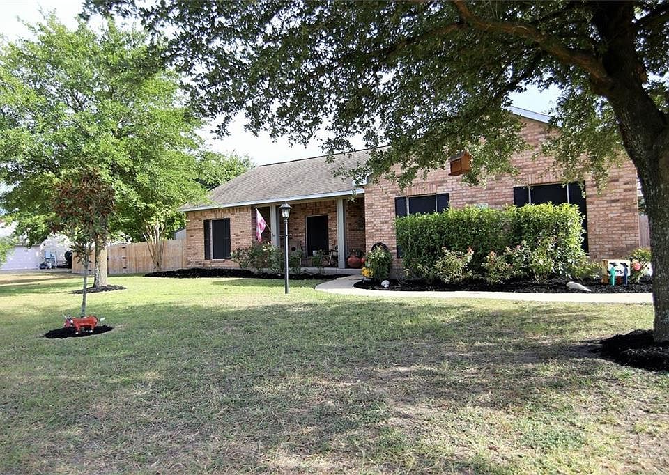 1st image of 109 Brazos Dr