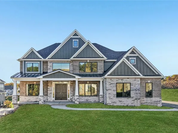 304 Azalea Ln, Baden, PA 15005