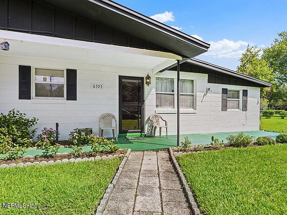 3rd image of 6705 DAUGHTRY Boulevard S