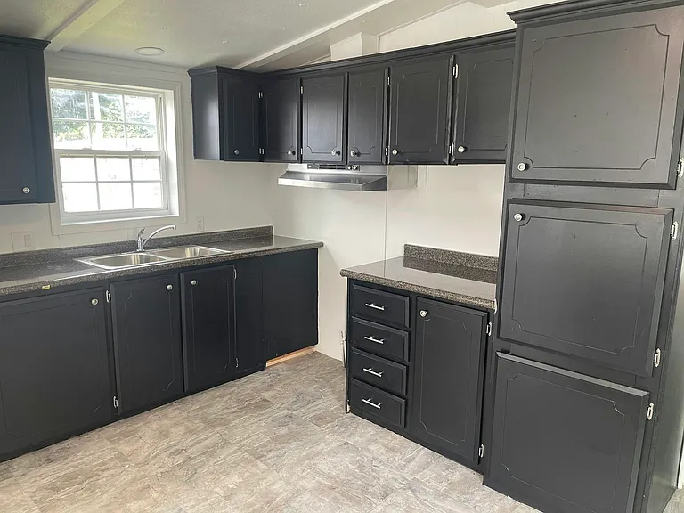 2713 Everett Dr — Photo 13