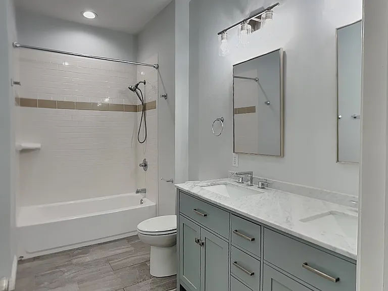 4225 Lovell Ave — Photo 9
