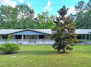 14 Magnolia Ave E, Mc Henry, MS 39561