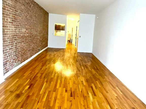 3rd image of 189 E 93rd St #3BOO
