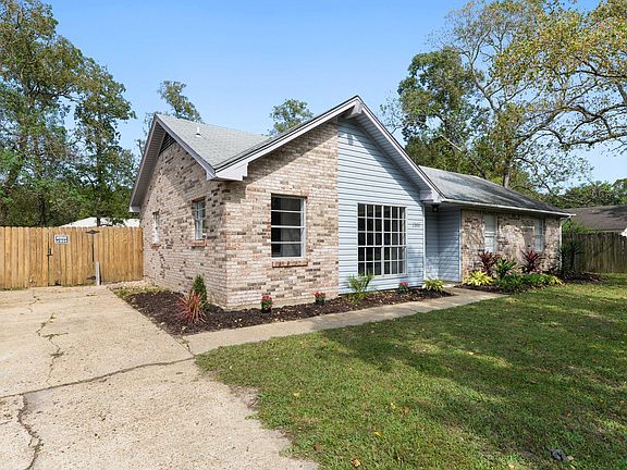 2nd image of 2308 Heritage Dr