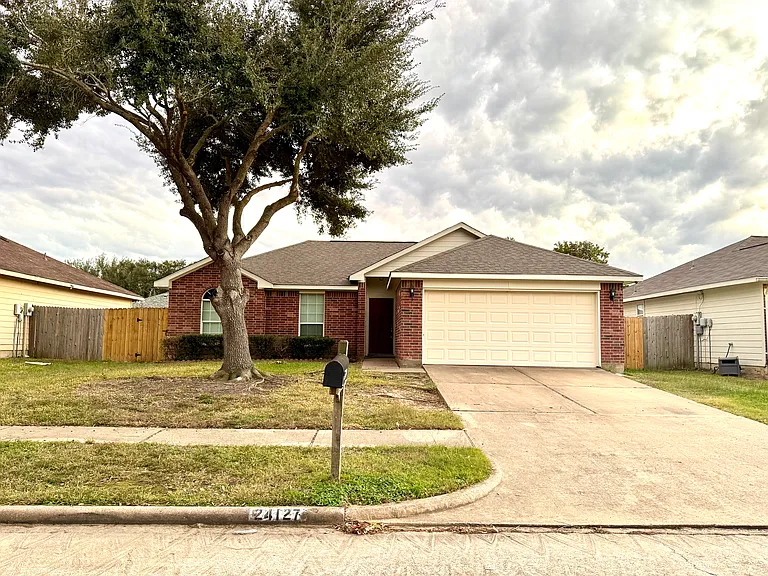 24127 Bar Kay Ln — Photo 3