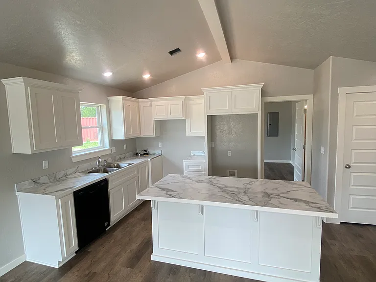 148 Precision Ln — Photo 6