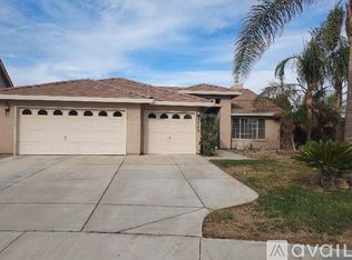 208 Zinfandel Ct, Los Banos, CA 93635