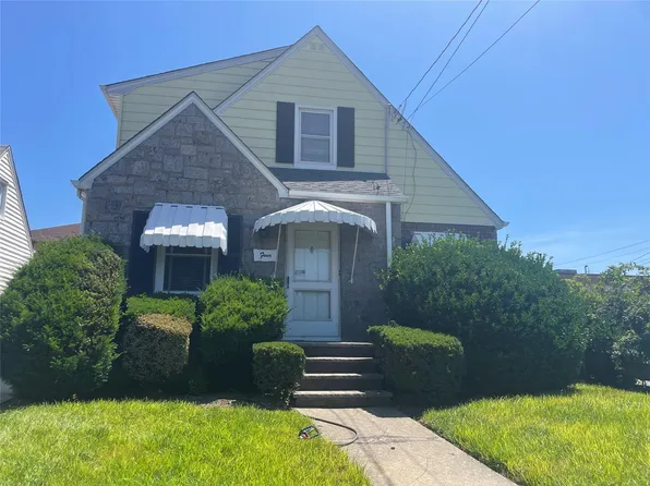 4 New Hyde Park Road, New Hyde Park, NY 11040