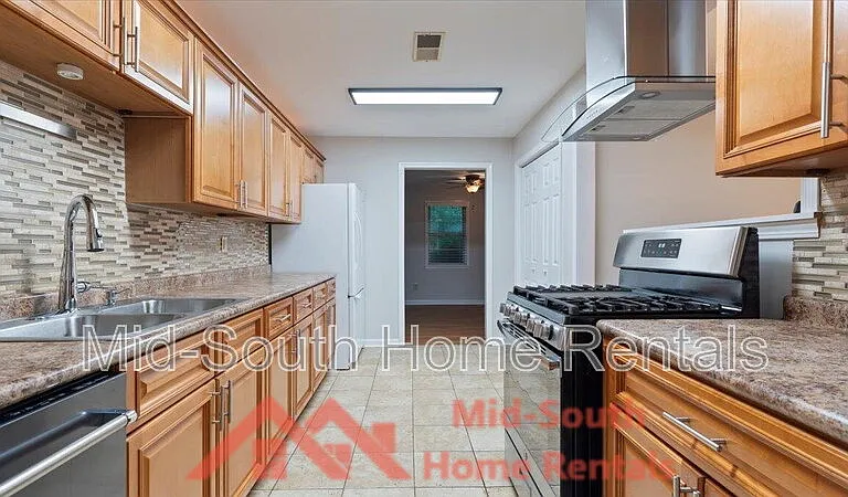 4515 Flamingo Rd — Photo 9