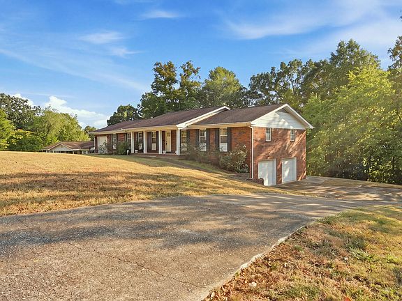 3rd image of 2387 Gale Ln