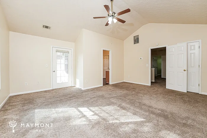 6255 Lake Valley Point — Photo 11