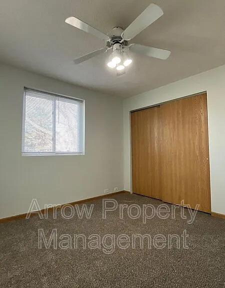 338 W Irving St — Photo 22