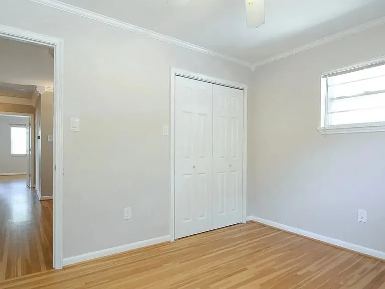 4823 Arlington Dr — Photo 10