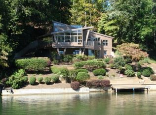 275 Lakeview Rd, Lake Lure, NC 28746