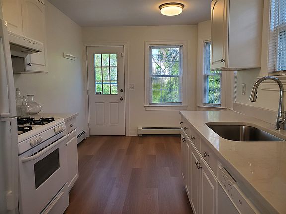 2nd image of 1248 Hope St #3