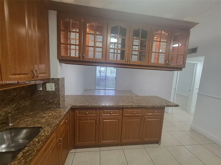 1275 W 35th St #29B — Photo 5