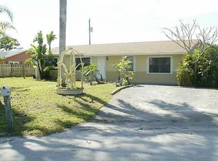 1231 Pineway Dr, Haverhill, FL 33417